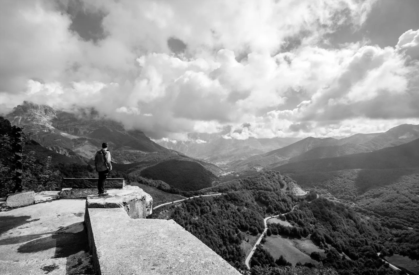 Valle de Sajambre: Majestad en Negro y Blanco — Fotos de León