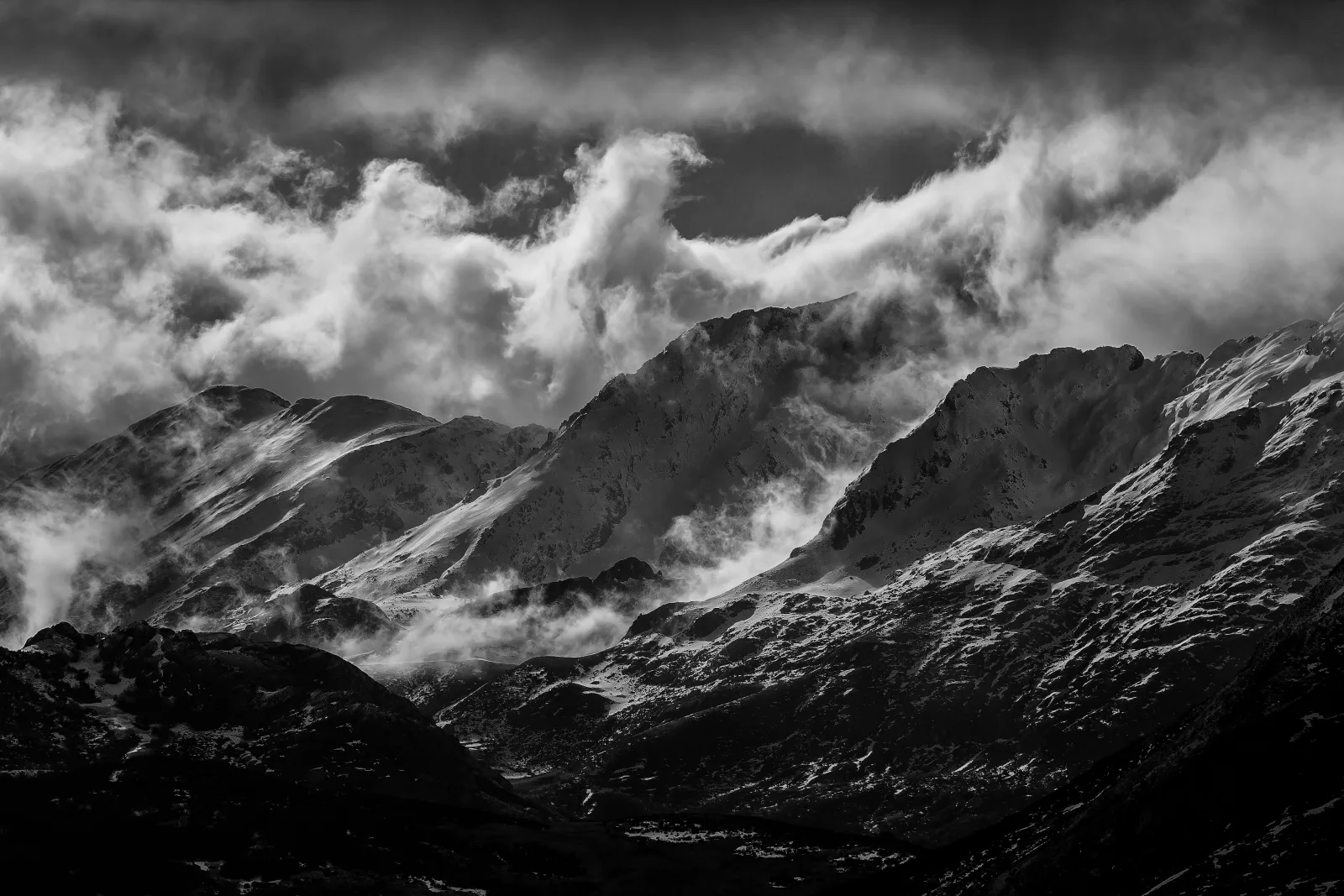Majestad de Mampodre en Blanco y Negro — Fotos de León